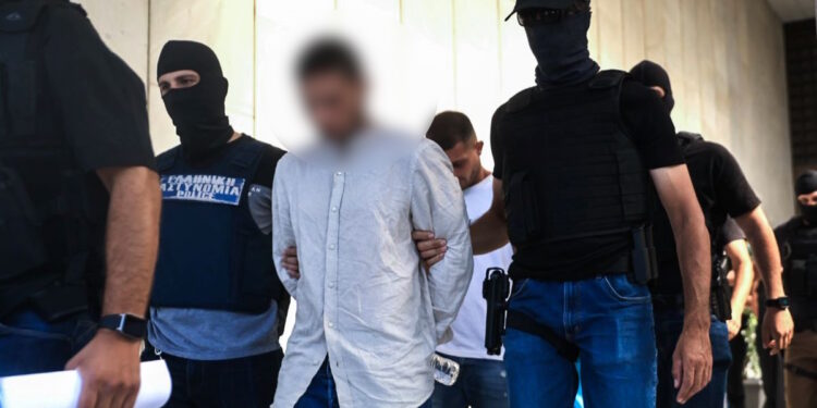 Αγία Παρασκευή: «Ήταν καλή ευκαιρία να απαλλαγούμε από τον Πολωνό καθηγητή, τον πλησίασα και πυροβόλησα» – Η κατάθεση του 35χρονου για τη δολοφονία