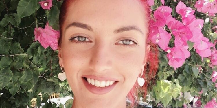 Κυριακή Γρίβα: Απορρίφθηκε το αίτημα να γίνει η δίκη κεκλεισμένων των θυρών μετά την εκτόξευση μπουκαλιού από τον δικηγόρο