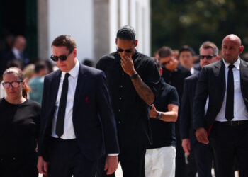 Ντιόγκο Ζότα: Το ταξίδι «αστραπή» του Ρούμπεν Νέβες και η συγκίνηση στην «οικογένεια» της Λίβερπουλ μετά την ταφή του Πορτογάλου