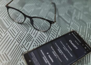 ΗΠΑ: Γονείς κατηγορούν το ChatGPT για την αυτοκτονία του 16χρονου γιου τους και μηνύουν την OpenAI