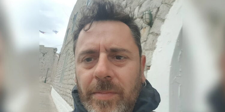 Νεκρός ο φωτορεπόρτερ Γιάννης Δημητράς μετά από τροχαίο στην Εγνατία οδό – Διασωληνωμένη η σύζυγός του