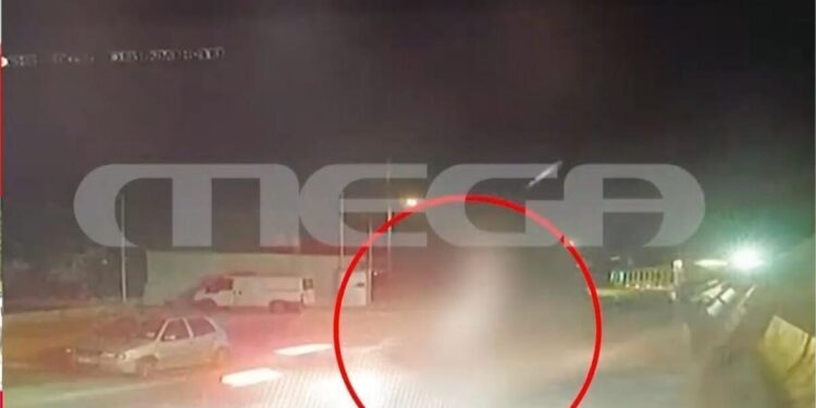 Αρτέμιδα: Βίντεο με το αυτοκίνητο του αστυνομικού να παρασύρει τον 74χρονο