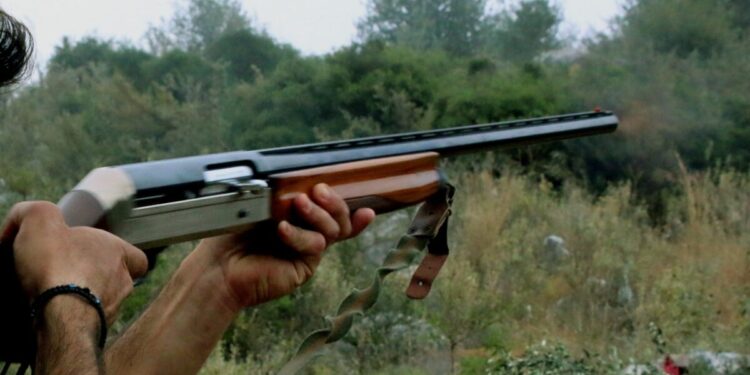 Δολοφονία στη Σκύδρα: Τον σκότωσε γιατί νόμιζε ότι του κλέβει ροδάκινα – «Είχε φαντασιώσεις ότι του έκανε ζημιά συνέχεια, τον έβριζε»