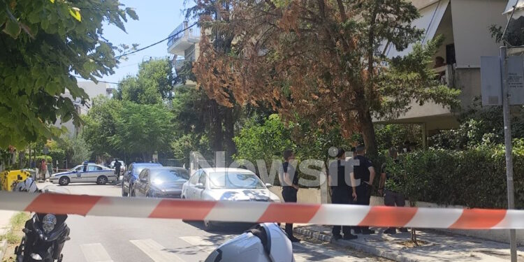 Γυναικοκτονία στο Χαλάνδρι: Ποινική δίωξη για ανθρωποκτονία από πρόθεση στον 28χρονο που σκότωσε την 47χρονη