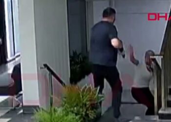 Τουρκία: 44χρονος σκότωσε την πρώην σύζυγό του μέσα σε νοσοκομείο – Δείτε το βίντεο της φρίκης