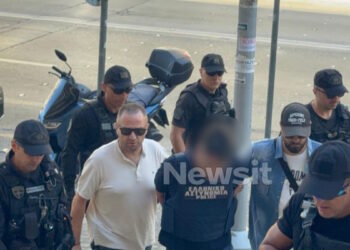 Δολοφονία στη Θεσσαλονίκη: «Τώρα συνειδητοποιώ τι έγινε, με έκανε να θολώσω» είπε ο 50χρονος που έπνιξε με σακούλα την 59χρονη αδελφή του