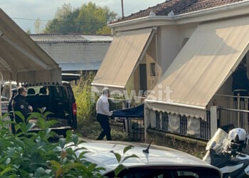 Τρίκαλα: «Τη σκότωσα γιατί με κακοποιούσε ψυχολογικά και σωματικά» υποστηρίζει ο 18χρονος που έπνιξε τη μητέρα του