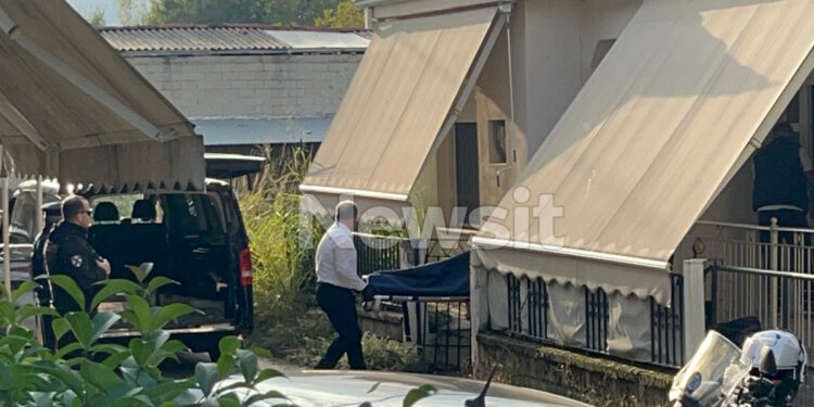 Τρίκαλα: «Τη σκότωσα γιατί με κακοποιούσε ψυχολογικά και σωματικά» υποστηρίζει ο 18χρονος που έπνιξε τη μητέρα του