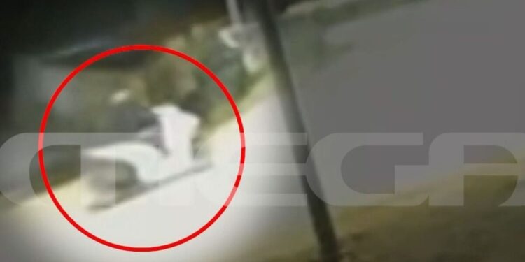 Φοινικούντα: Βίντεο ντοκουμέντο με το λευκό σκούτερ του δολοφόνου – Πέρασε από την Κόρινθο και έφτασε στην Αθήνα