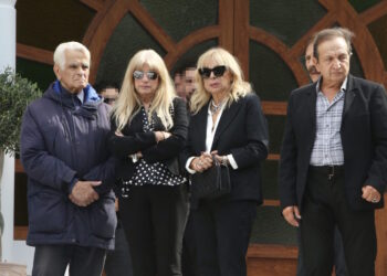 Άλκης Γιαννακάς: Τελευταίο αντίο στον αγαπημένο ηθοποιό – Συντετριμμένη η σύντροφός του