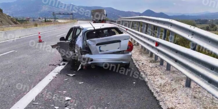Λάρισα: Νεκρός 45χρονος σε τροχαίο με νταλίκα έξω από τη Λάρισα – Τον παρέσυρε ενώ είχε σταματήσει στη ΛΕΑ