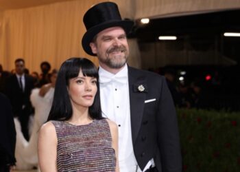 Η Lily Allen «φλέρταρε» με την αυτοκτονία μετά την απιστία του συζύγου της – «Έφτασα κοντά στο να ξανακυλήσω στο αλκοόλ και τα ναρκωτικά»