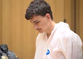 Άγριο έγκλημα στο Κονέκτικατ των ΗΠΑ: Δολοφόνησε τη μητέρα του με σφυρί και έτρεχε στο δάσος φωνάζοντας «μαμά»