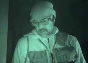 Παρουσιαστής έμαθε στον «αέρα» ότι η σύζυγός του σχεδιάζει να τον δολοφονήσει