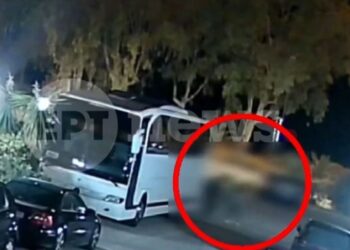 Πάτρα: Ξεσπά η αδερφή της δολοφονημένης Γαρυφαλλιάς – «Καμία γυναίκα δεν είναι μόνη, η κοινωνία είναι έτοιμη να ακούσει»