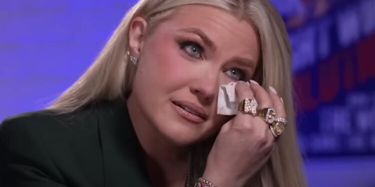 Λύγισε η Ερικα Κερκ για τη δολοφονία του συζύγου της: «Δεν πρόλαβα να του δώσω ένα φιλί»