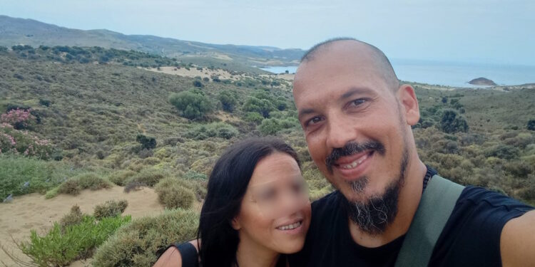 Σαλαμίνα: «Θεωρούσαν ότι η 46χρονη συμπεριφερόταν περίεργα από το σοκ της» λέει η δικηγόρος της οικογένειας της 75χρονης που δολοφονήθηκε