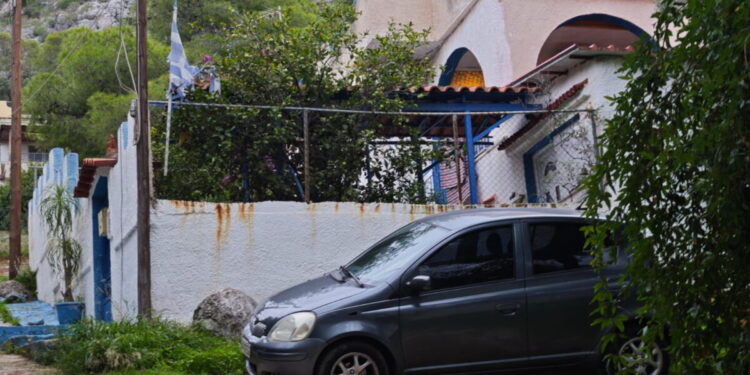 Σαλαμίνα: Οι εκτιμήσεις για τη ληστεία και τον μαρτυρικό θάνατο της 75χρονης – Κοντά στο περιβάλλον της ηλικιωμένης οι δράστες