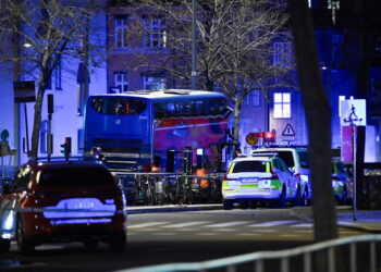 Τραγωδία στη Σουηδία: Τρεις νεκροί από το τροχαίο με το λεωφορείο στη Στοκχόλμη – «Ήταν εξωπραγματικό, χάος»