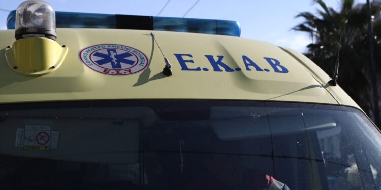 Θεσσαλονίκη: Νεκρός 35χρονος μετά από σφοδρή σύγκρουση ταξί με μηχανή