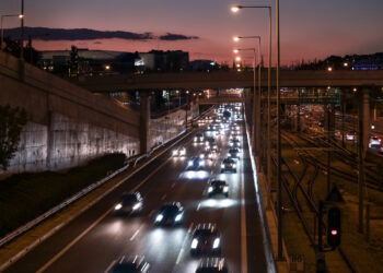 Νεκρός ντελιβεράς σε τροχαίο στην Αττική Οδό – Αιμοληψία σε εμπλεκόμενο οδηγό αυτοκινήτου