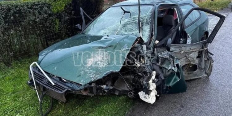 Βέροια: Νεκρός 22χρονος και 4 τραυματίες σε σύγκρουση οχημάτων – Καταστράφηκε ολοσχερώς το αυτοκίνητό του