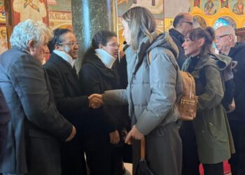 Τροχαίο στη Λούτσα: Θλίψη και πόνος στο τελευταίο αντίο στον 24χρονο – Συντετριμμένες η μητέρα και η αδερφή του