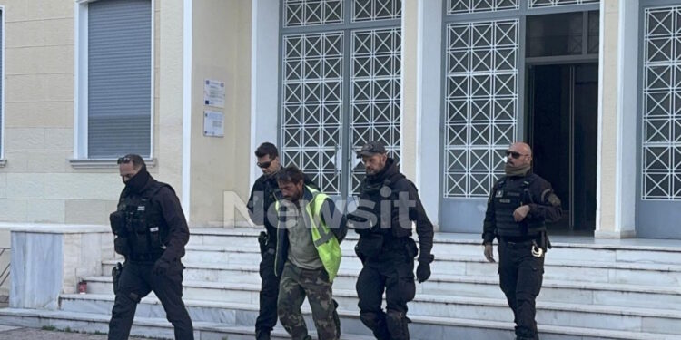 Δολοφονία στο Αγρίνιο: Για ανθρωποκτονία από πρόθεση κατηγορείται ο 44χρονος δράστης – Την Τετάρτη η απολογία του