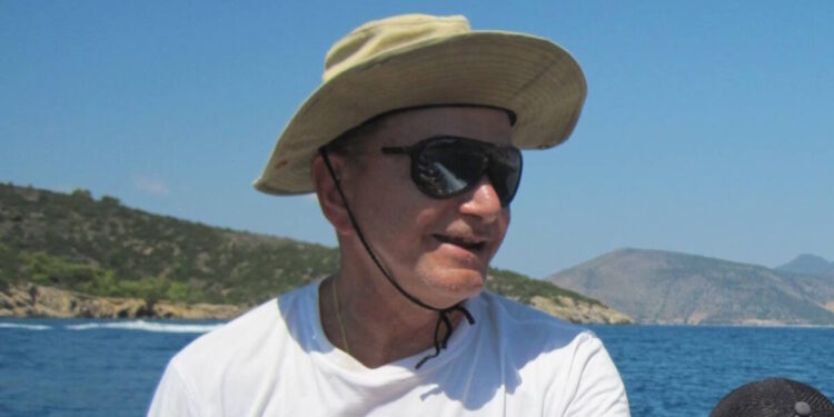 Έγκλημα στη Γλυφάδα: «Δεν είχε καν στο μυαλό του ότι ο γιος του θα μπορούσε να τον σκοτώσει» λέει φίλος του 80χρονου