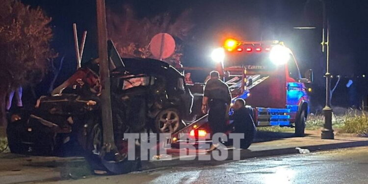 Πάτρα: 19χρονος και 17χρονη τα θύματα του σοκαριστικού τροχαίου δυστυχήματος – Άμορφη μάζα το αυτοκίνητό τους