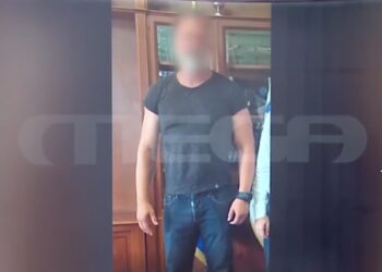 Φυλακές Δομοκού: Συμβόλαιο θανάτου από τη Ζάκυνθο «βλέπουν» οι αρχές τη δολοφονία ισοβίτη – Προθεσμία να απολογηθεί την Παρασκευή πήρε ο αρχιφύλακας
