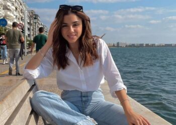 Έμμα Καρυωτάκη: Αγανάκτηση από την μητέρα της για τις καθυστερήσεις στις δίκες – «Αντί να απονεμηθεί δικαιοσύνη, ταλαιπωρούμαστε»