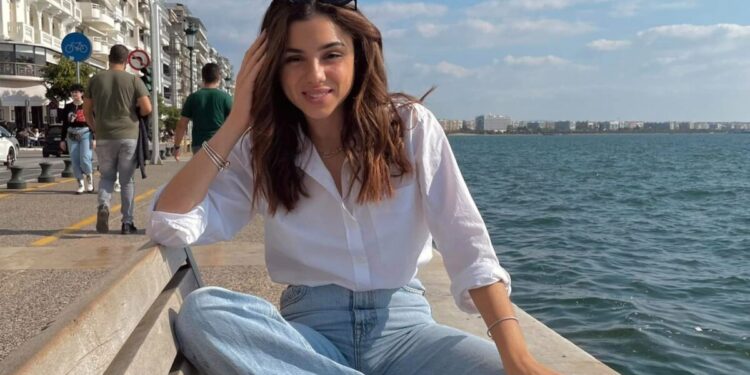 Έμμα Καρυωτάκη: Αγανάκτηση από την μητέρα της για τις καθυστερήσεις στις δίκες – «Αντί να απονεμηθεί δικαιοσύνη, ταλαιπωρούμαστε»