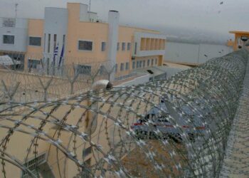 Φυλακές Δομοκού: «Έκανα ό,τι μπορούσα για να σώσω τον αρχιφύλακα και τον εαυτό μου» λέει ο Βούλγαρος που κατηγορείται για τη δολοφονία του ισοβίτη