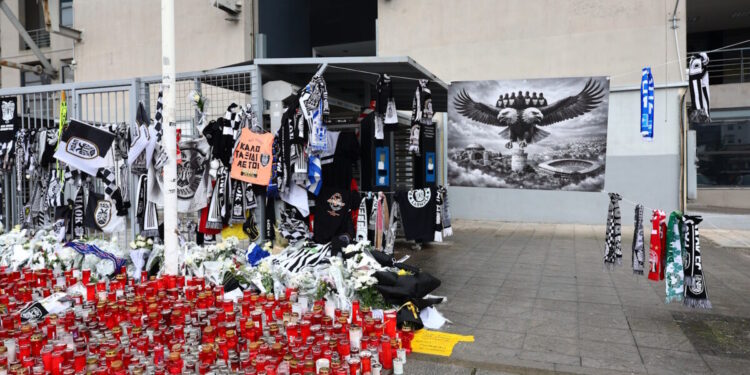 Τραγωδία με οπαδούς του ΠΑΟΚ: Σήμερα η τελευταία πράξη του δράματος για τα 5 θύματα – Παρών στις κηδείες ο τραυματίας που πήρε εξιτήριο