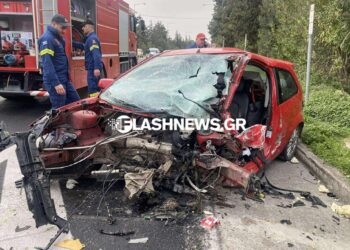 Σοκαριστικό τροχαίο στον ΒΟΑΚ στα Χανιά: Μια γυναίκα νεκρή, τρεις τραυματίες – Διαλύθηκαν τα αυτοκίνητα