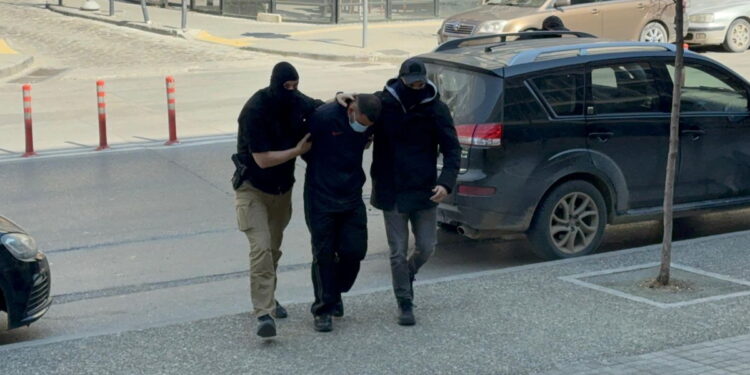 Καλαμαριά: Ποινική δίωξη στον 23χρονο για την δολοφονία του 20χρονου – Αποκλείστηκε η εκδοχή των αυτόκλητων τιμωρών
