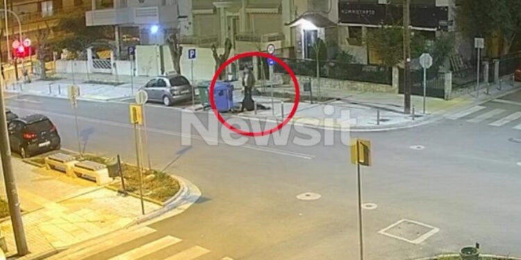 Καλαμαριά: Καρέ καρέ όλη η στιγμή που ο 20χρονος καταρρέει – Σηκώθηκε για δευτερόλεπτα και ξεψύχησε