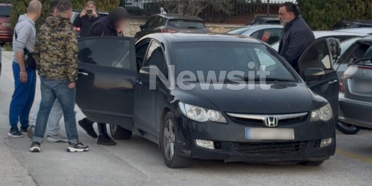 Λουτράκι: Ενώπιον ανακριτή και εισαγγελέα ο βασικός ύποπτος για τη δολοφονία του 17χρονου