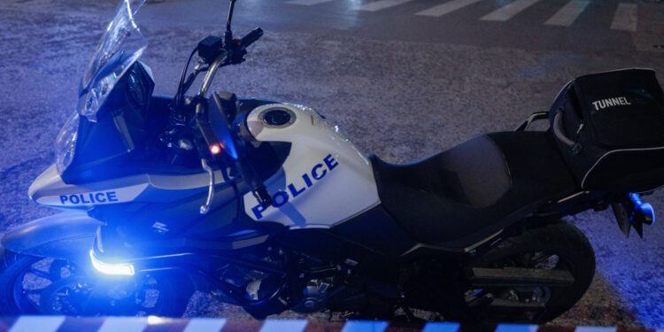 Νεκρός 63χρονος οδηγός μηχανής που συγκρούστηκε με υπηρεσιακή μοτοσικλέτα της Άμεσης Δράσης – Συνελήφθη ο αστυνομικός
