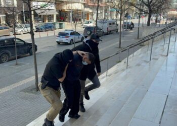 Καλαμαριά: Στον εισαγγελέα ο 23χρονος για τη δολοφονία του 20χρονου – Αναζητούνται ακόμη 2 άτομα, άγνωστα τα κίνητρα