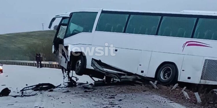 Φθιώτιδα: Θρήνος για τον 21χρονο που σκοτώθηκε στο τροχαίο – «Το μπροστινό τμήμα του αυτοκινήτου δεν υπήρχε»