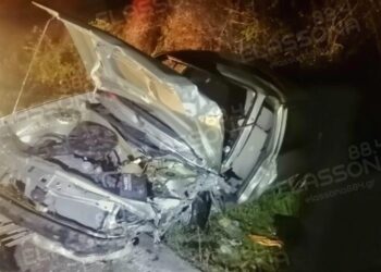 Τραγωδία στην Ελασσόνα: Ένας νεκρός και δύο τραυματίες σε τροχαίο δυστύχημα – Τους απεγκλώβισε η πυροσβεστική