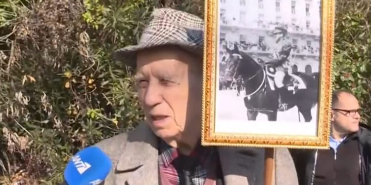 Ο 89χρονος πιστολέρο είχε πάει στην κηδεία του τέως βασιλιά Κωνσταντίνου κάνοντας και δηλώσεις στα κανάλια