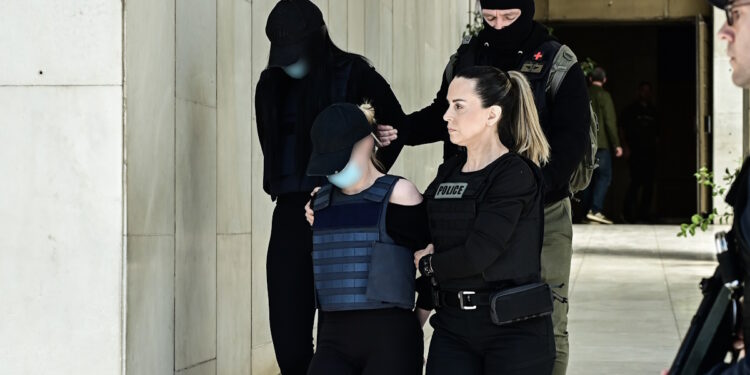 Άγιος Δημήτριος: Διεκόπη για τις 20 Μαΐου η δίκη των τριών φίλων του 20χρονου που σκότωσε τον 27χρονο