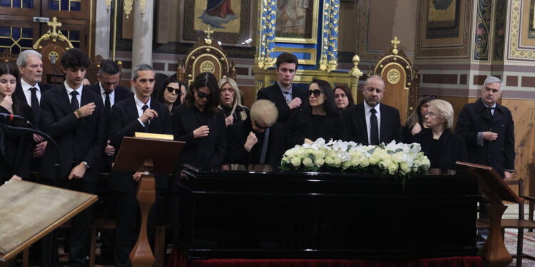 Η Μαρινέλλα στην αιωνιότητα: Ο σπαρακτικός αποχαιρετισμός και το χειροκρότημα της Ελλάδας στη φωνή που πέταξε πάνω από το Ηρώδειο