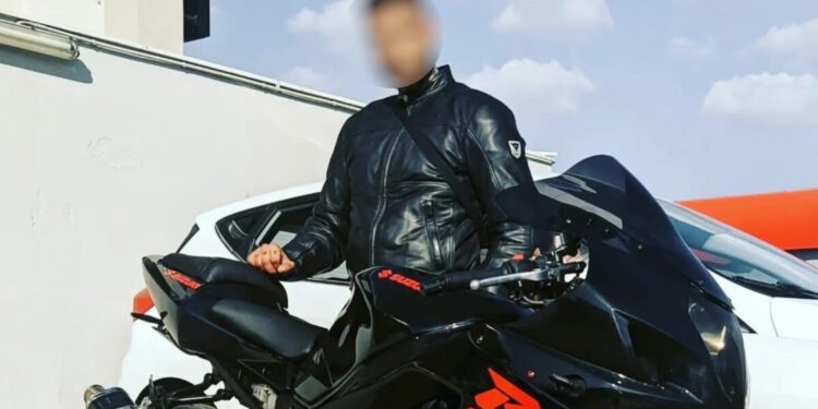 Θεσσαλονίκη: Απολογείται ο 30χρονος για τη δολοφονία του πατέρα του – Ο καυγάς που οδήγησε στο έγκλημα και τα ναρκωτικά