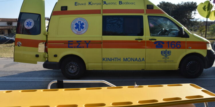 Τρίκαλα: Νεκρός νεαρός σε τροχαίο – Μάχη για να κρατηθεί στη ζωή δίνει ο συνεπιβάτης του