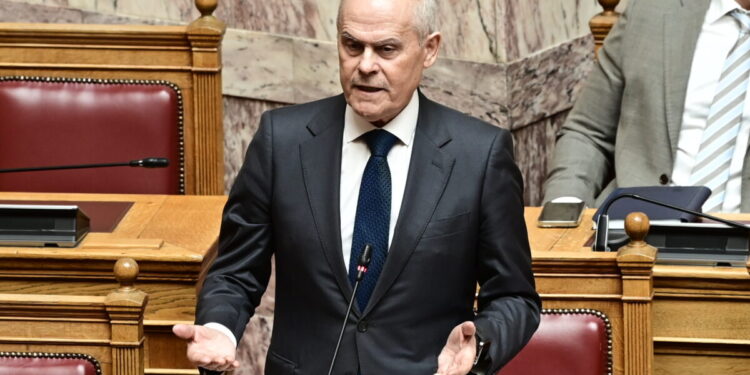 Στην κηδεία του Νίκου Ταγαρά την Τετάρτη ο Κυριάκος Μητσοτάκης