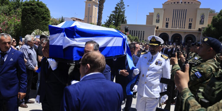 Κηδεία Νίκου Ταγαρά: Στην Κόρινθο το τελευταίο «αντίο» στον υφυπουργό Περιβάλλοντος